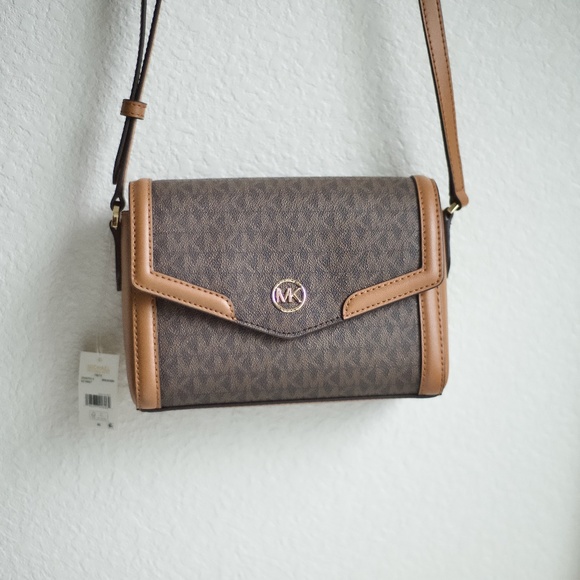 MK Michael Kors Logo Freya Brown Acorn Crossbody Bag NEW - Picture 2 of 15